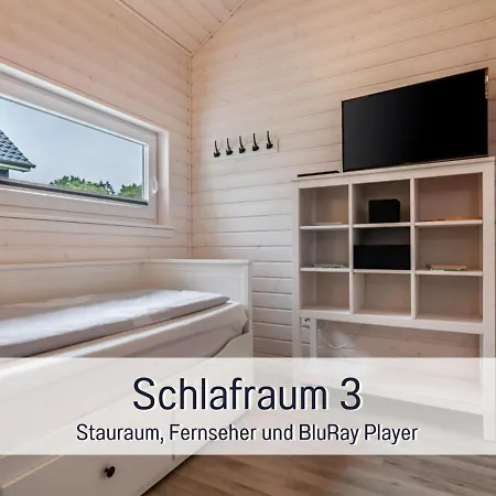 Kuestenzauber Kalifornien - Mit Hund - Komplett Eingezaeunter Grosser Garten - Sauna Und Kamin - Im Sommer Strandkorb Inklusive Schönberg in Holstein
