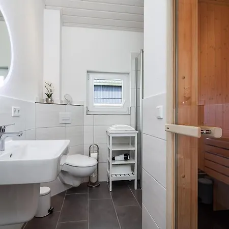 Kuestenzauber Kalifornien - Mit Hund - Komplett Eingezaeunter Grosser Garten - Sauna Und Kamin - Im Sommer Strandkorb Inklusive בית נופש Schönberg in Holstein